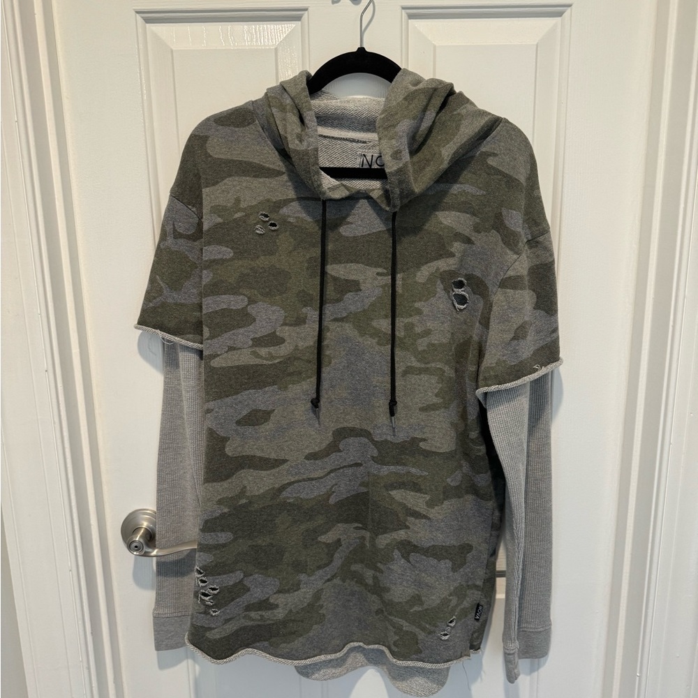 Mens NOVA Industries Camo Distressed Hoodie Size XL